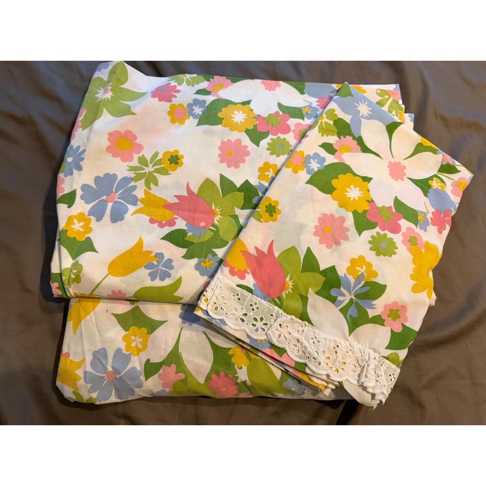Vintage Cannon Monticello Twin Sheet set. Floral Eyelet Lace Cottagecore Retro